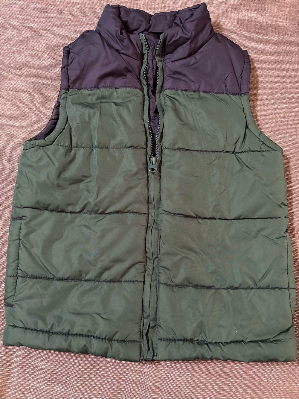 Crown & Ivy Kids Boys Puffer Vest Size 5 – Green & Navy